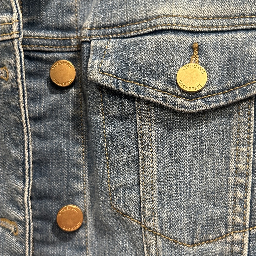Liverpool Classic Blue Jacket - Picture 4 of 6